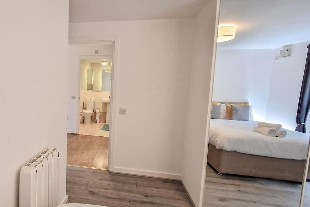 Appartamento Comfy 2 Bed Flat With Free Parking, Close To Tube